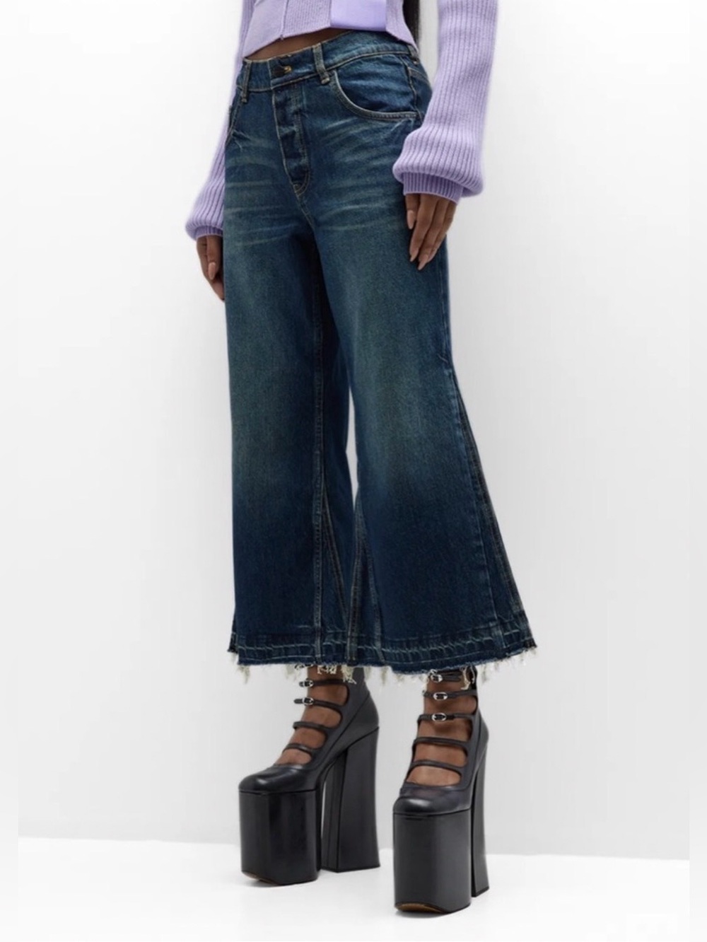 Marc Jacobs Flared Legs Cropped Denim Jeans In Future Indigo 
Size 26